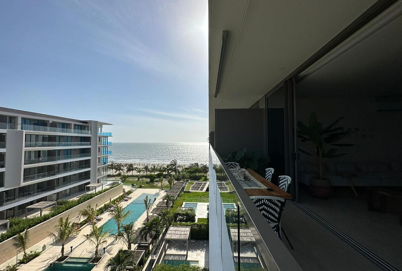 En Frente Al Mar Con piscina Apartamento