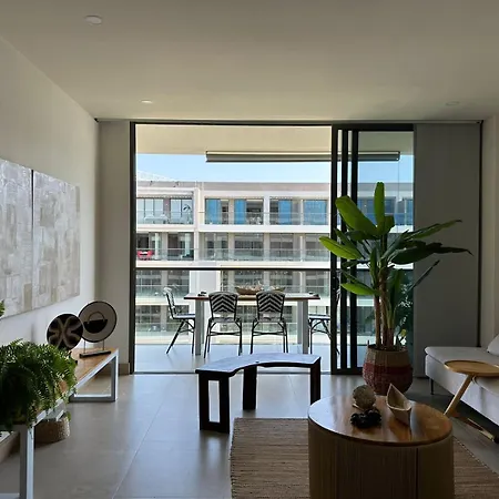 Apartamento En Frente Al Mar Con piscina